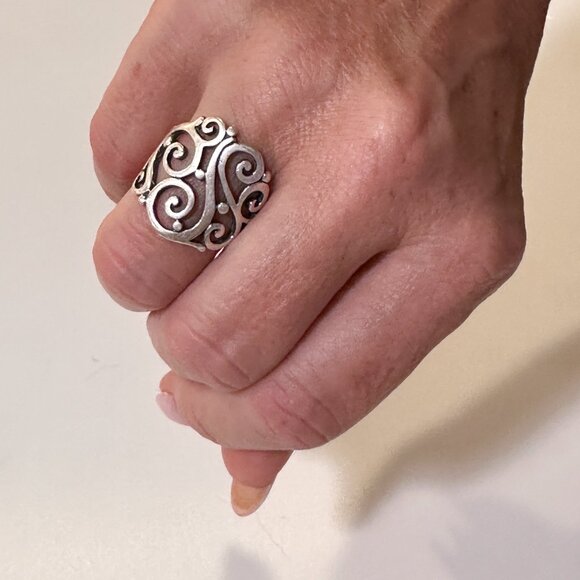 James Avery Sorrento Ring size 7, sterling silver - Picture 1 of 6